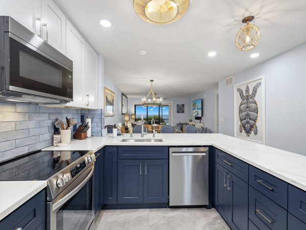 Family Friendly Complex in Sanibel Located on the Beach